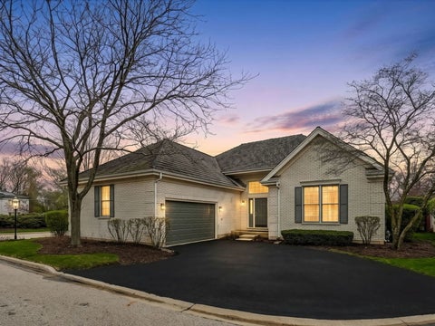 Photo of 5 Middlesex Court, Lincolnshire, IL 60069 (MLS # 12668664)