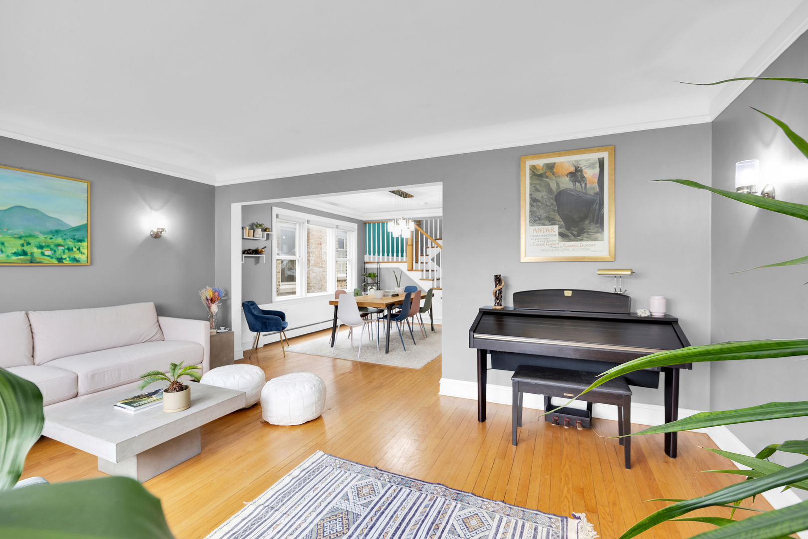 5537 W Melrose Street