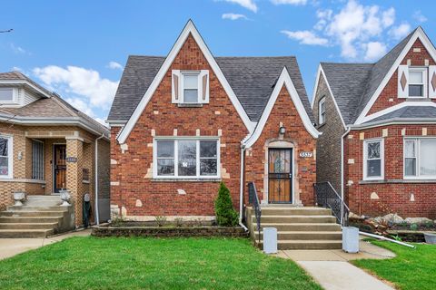 5537 W Melrose Street Chicago IL 60641