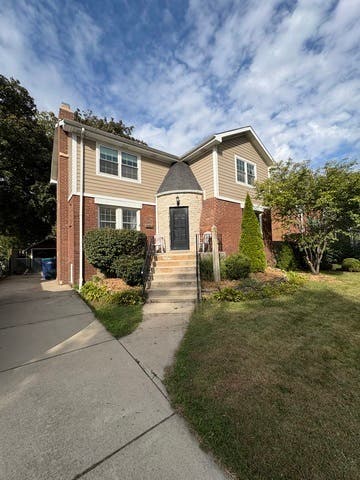 Tiny photo for 9210 S Trumbull Avenue, Evergreen Park, IL 60805 (MLS # 12661300)