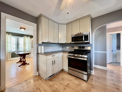 Tiny photo for 9210 S Trumbull Avenue, Evergreen Park, IL 60805 (MLS # 12661300)