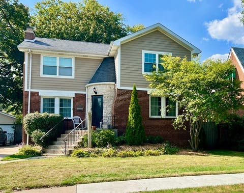 Photo of 9210 S Trumbull Avenue, Evergreen Park, IL 60805 (MLS # 12661300)