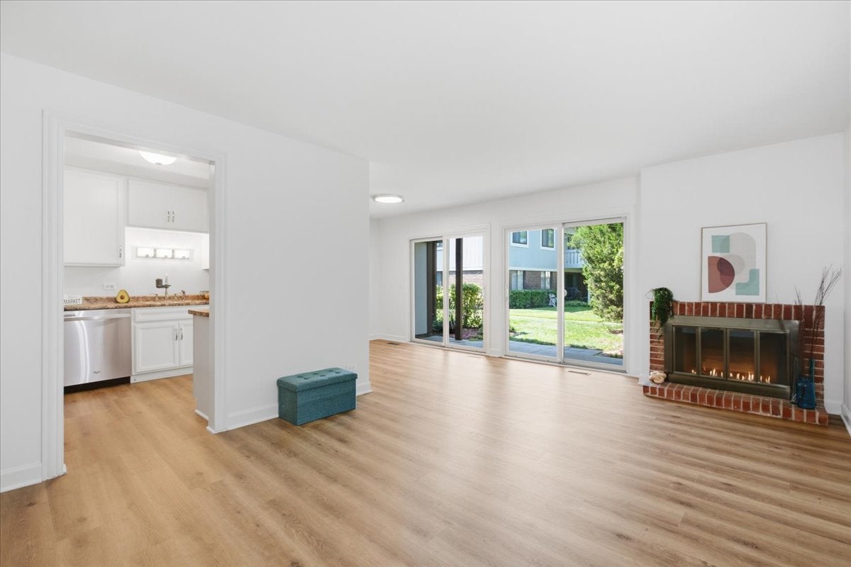 326 Woodbury Court C1