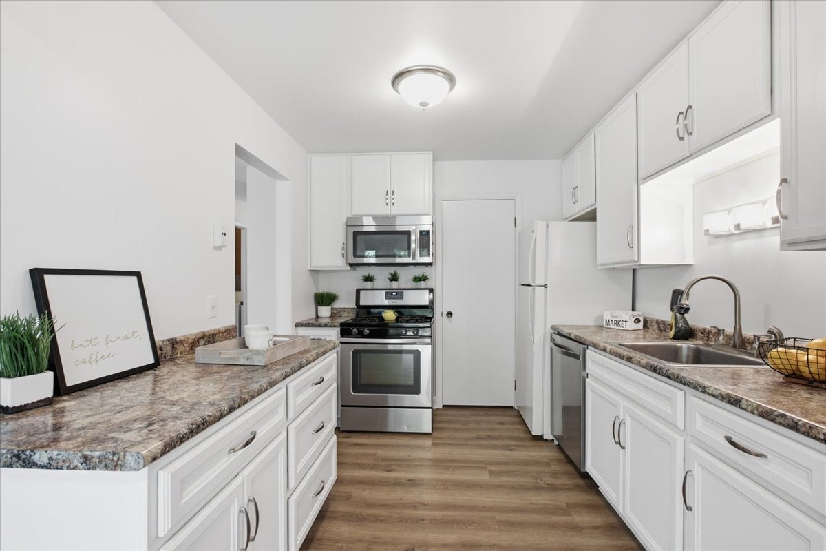 326 Woodbury Court C1