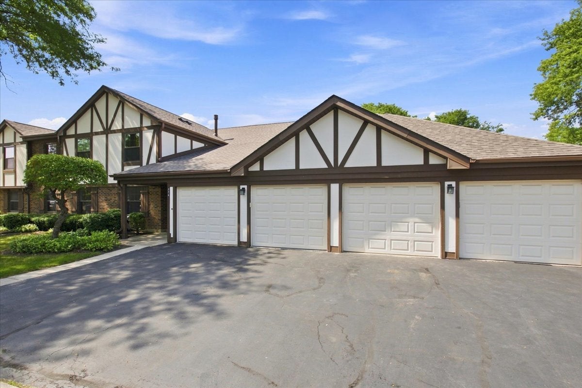 326 Woodbury Court C1