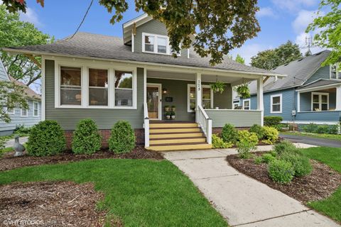 128 Coolidge Avenue Barrington IL 60010