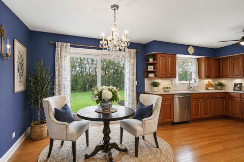 Tiny photo for 629 N Wren Avenue, Palatine, IL 60067 (MLS # 12619896)