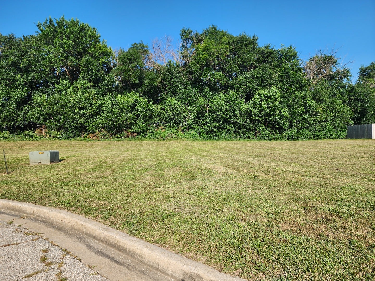 6 Lone Oak Court