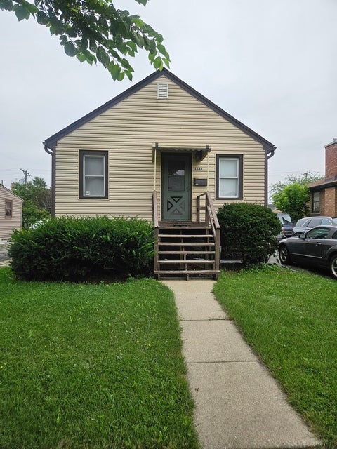 Photo of 1543 N 32nd Avenue, Melrose Park, IL 60160 (MLS # 12729210)