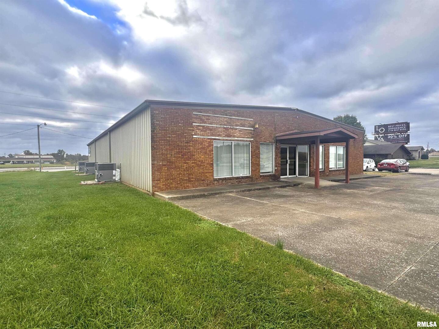 3907 W Ernestine Drive
