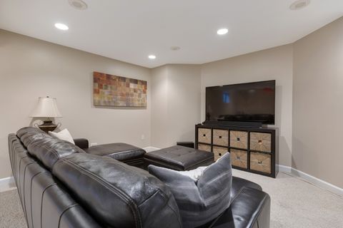 Tiny photo for 740 Fairview Lane, South Elgin, IL 60177 (MLS # 12520369)