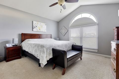 Tiny photo for 740 Fairview Lane, South Elgin, IL 60177 (MLS # 12520369)