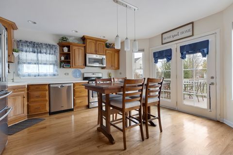 Tiny photo for 740 Fairview Lane, South Elgin, IL 60177 (MLS # 12520369)