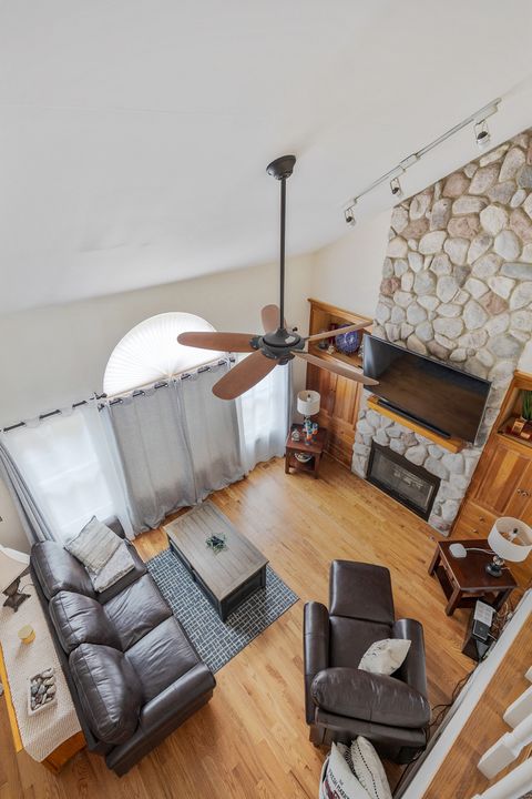 Tiny photo for 740 Fairview Lane, South Elgin, IL 60177 (MLS # 12520369)