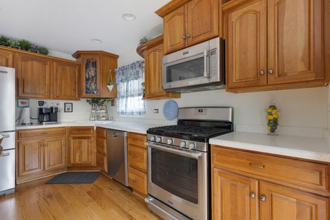 Tiny photo for 740 Fairview Lane, South Elgin, IL 60177 (MLS # 12520369)