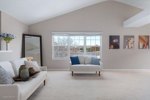 Tiny photo for 2244 S LINCOLN Street #312, Lombard, IL 60148 (MLS # 12508441)