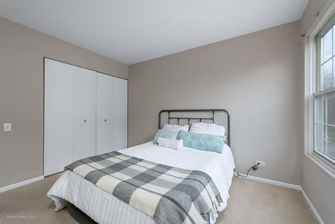 Tiny photo for 2244 S LINCOLN Street #312, Lombard, IL 60148 (MLS # 12508441)