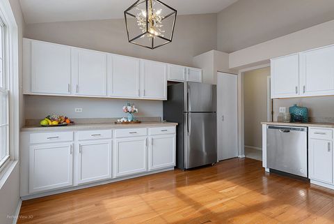 Tiny photo for 2244 S LINCOLN Street #312, Lombard, IL 60148 (MLS # 12508441)