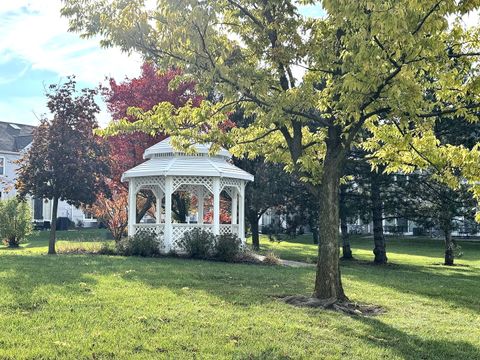 Tiny photo for 2244 S LINCOLN Street #312, Lombard, IL 60148 (MLS # 12508441)