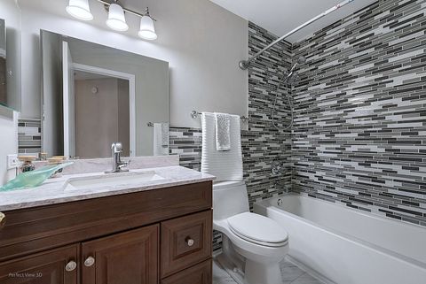 Tiny photo for 2244 S LINCOLN Street #312, Lombard, IL 60148 (MLS # 12508441)