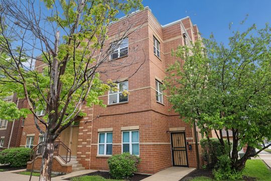 3559 S Federal Street 202