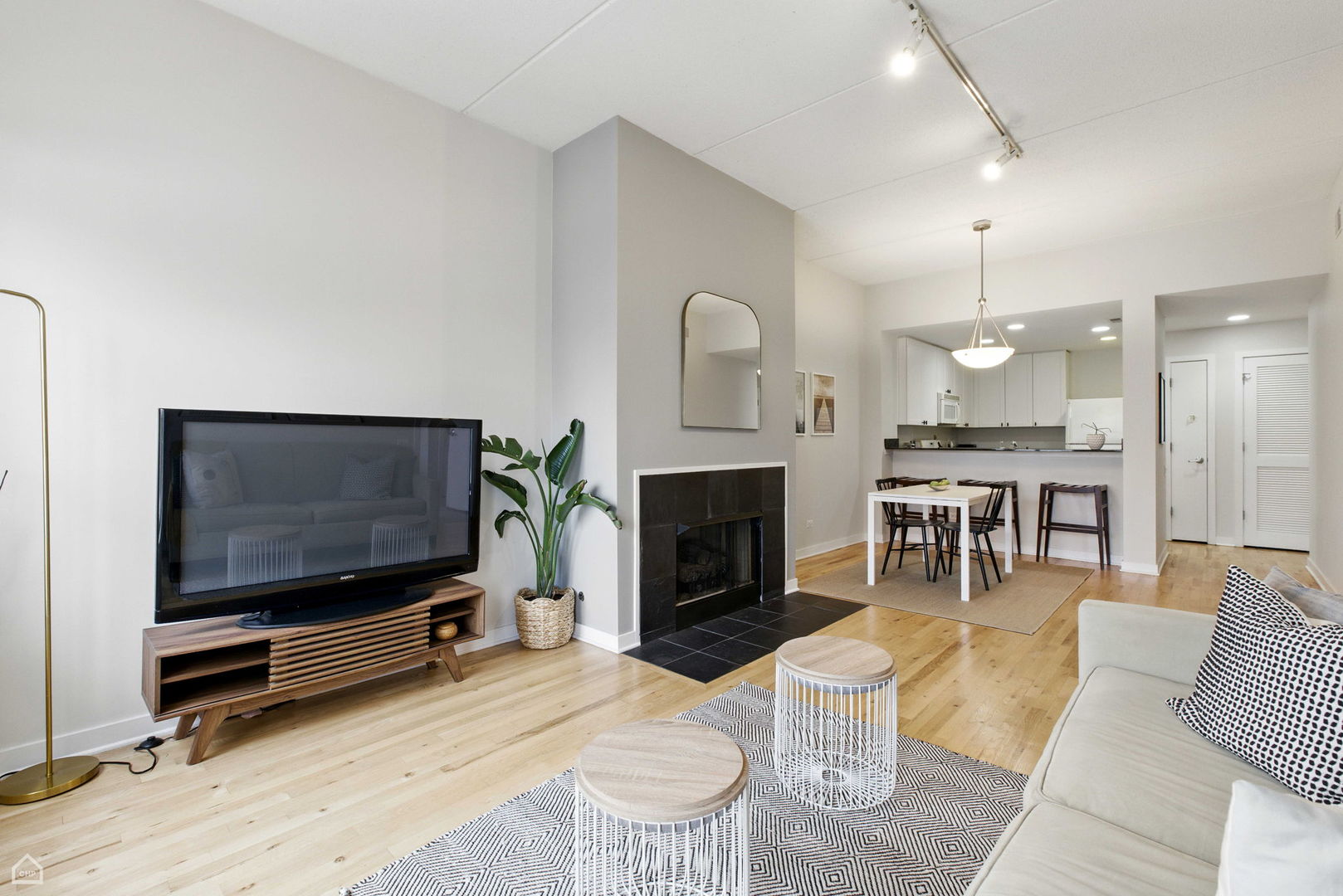 1515 N WELLS Street 7D