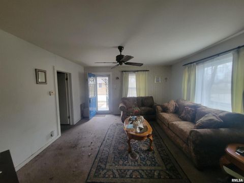 Tiny photo for 905 W MONROE Street, Herrin, IL 62948 (MLS # EB460571)