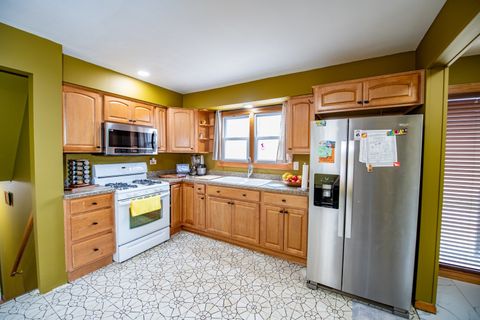 Tiny photo for 9342 Austin Avenue, Oak Lawn, IL 60453 (MLS # 12609714)