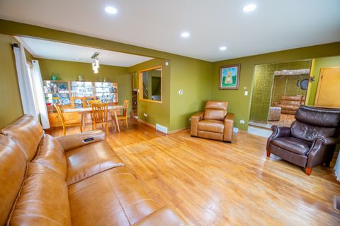 Tiny photo for 9342 Austin Avenue, Oak Lawn, IL 60453 (MLS # 12609714)