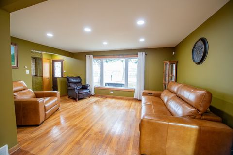 Tiny photo for 9342 Austin Avenue, Oak Lawn, IL 60453 (MLS # 12609714)