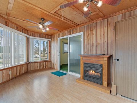 Tiny photo for 4220 18th Avenue, Moline, IL 61265 (MLS # 12587453)