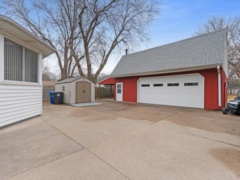 Tiny photo for 4220 18th Avenue, Moline, IL 61265 (MLS # 12587453)