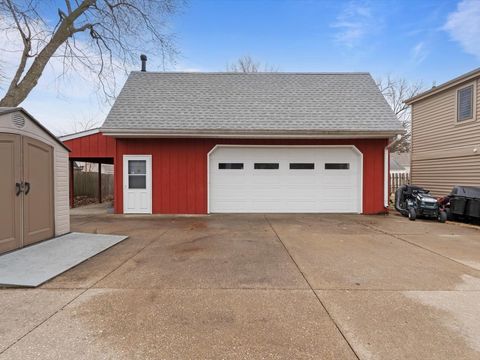 Tiny photo for 4220 18th Avenue, Moline, IL 61265 (MLS # 12587453)