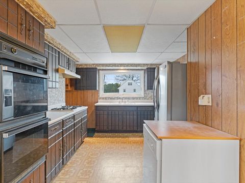 Tiny photo for 4220 18th Avenue, Moline, IL 61265 (MLS # 12587453)