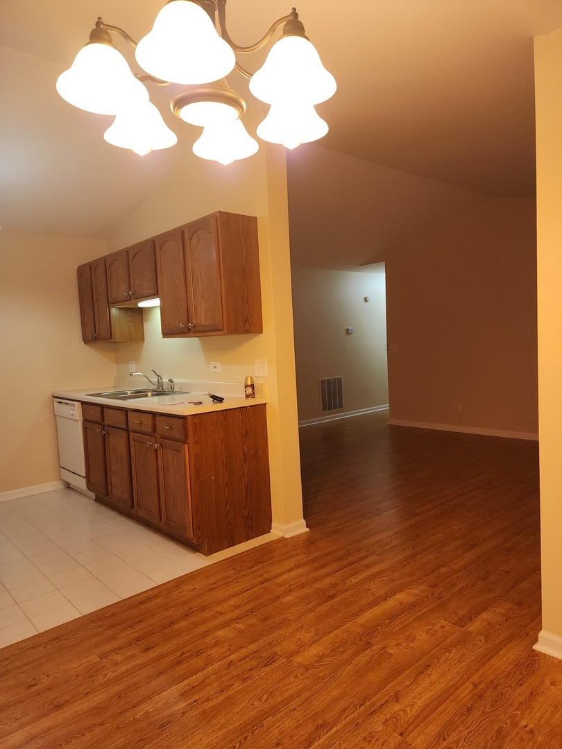 1171 N RED OAK Circle 4