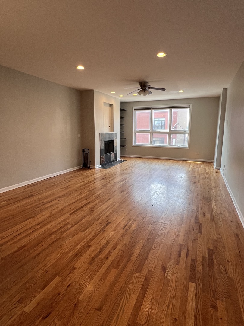 1610 W Grand Avenue 3C