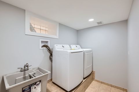 Tiny photo for 8757 S Paxton Avenue, Chicago, IL 60617 (MLS # 12539178)