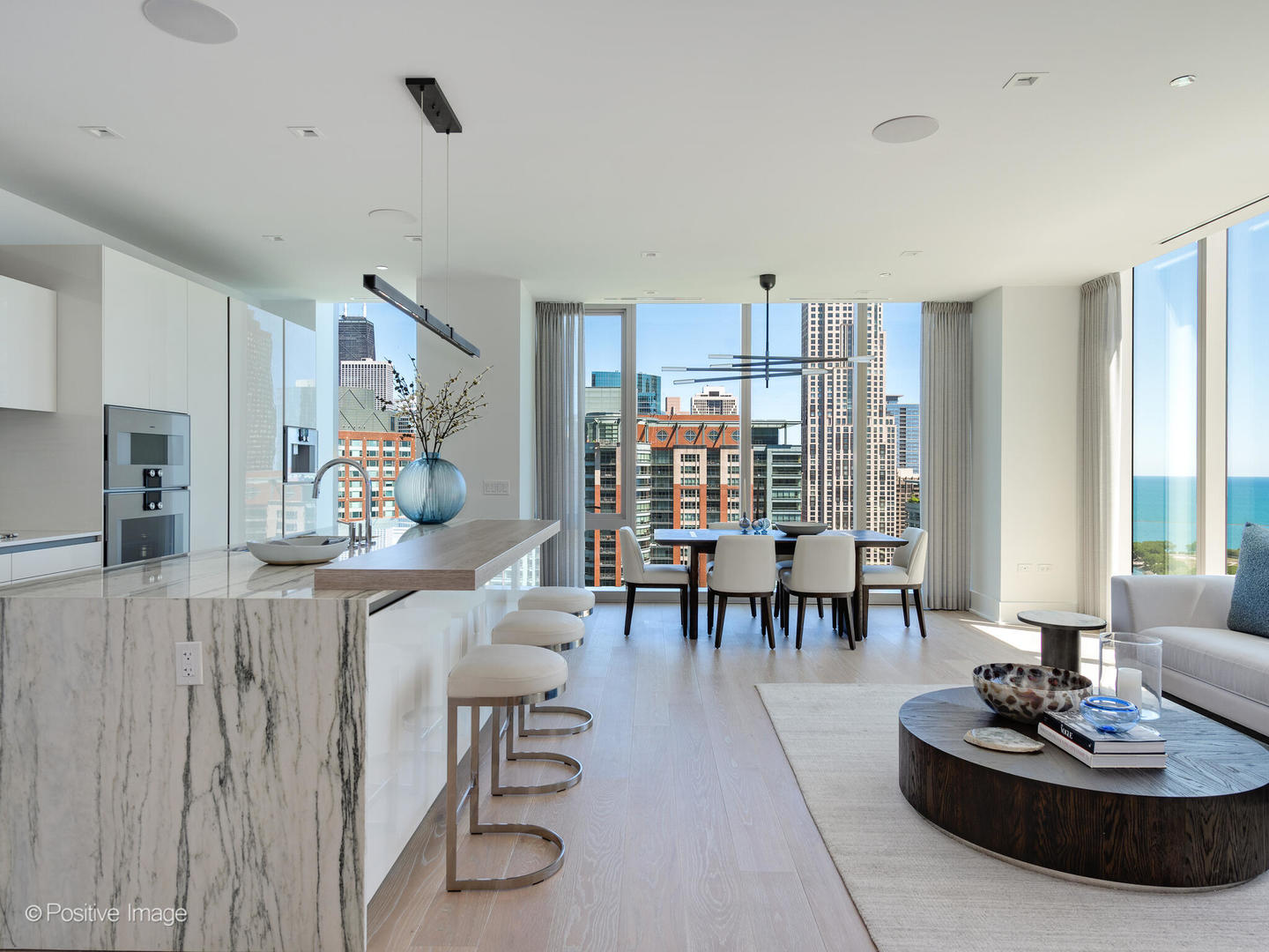 363 E Wacker Drive 1808