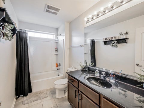 Tiny photo for 32 Catamaran Circle, Pingree Grove, IL 60140 (MLS # 12638044)