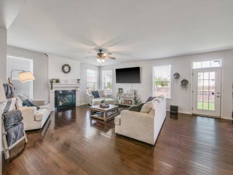 Tiny photo for 32 Catamaran Circle, Pingree Grove, IL 60140 (MLS # 12638044)
