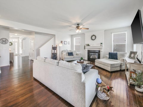 Tiny photo for 32 Catamaran Circle, Pingree Grove, IL 60140 (MLS # 12638044)