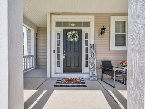 Tiny photo for 32 Catamaran Circle, Pingree Grove, IL 60140 (MLS # 12638044)