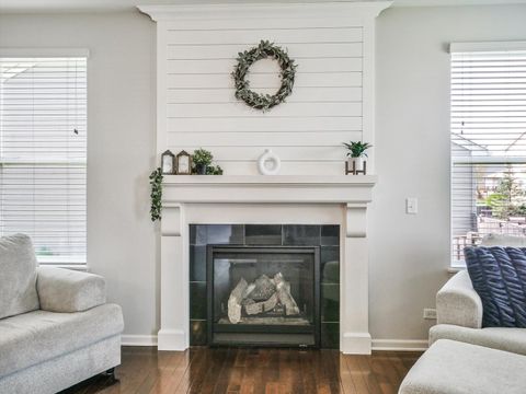 Tiny photo for 32 Catamaran Circle, Pingree Grove, IL 60140 (MLS # 12638044)