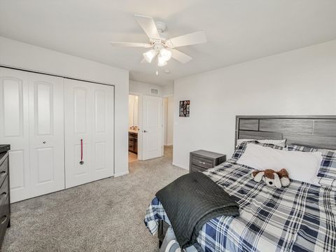 Tiny photo for 32 Catamaran Circle, Pingree Grove, IL 60140 (MLS # 12638044)
