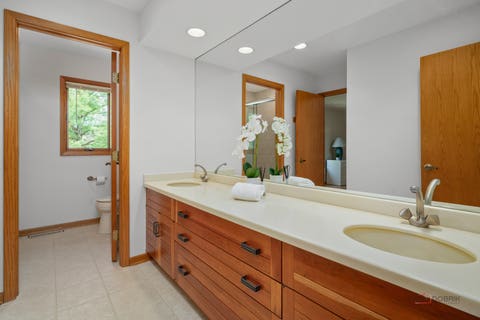 Tiny photo for 222 W Old Mill Road, Lake Forest, IL 60045 (MLS # 12725059)