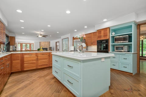 Tiny photo for 222 W Old Mill Road, Lake Forest, IL 60045 (MLS # 12725059)