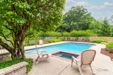 Tiny photo for 222 W Old Mill Road, Lake Forest, IL 60045 (MLS # 12725059)