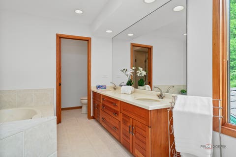 Tiny photo for 222 W Old Mill Road, Lake Forest, IL 60045 (MLS # 12725059)