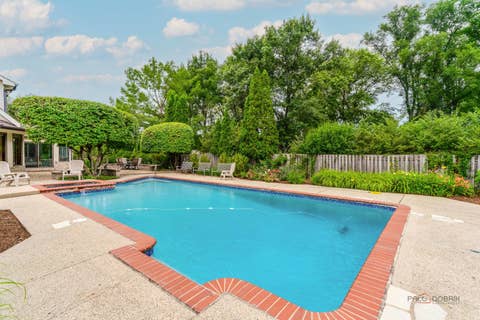 Tiny photo for 222 W Old Mill Road, Lake Forest, IL 60045 (MLS # 12725059)