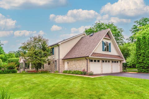 Tiny photo for 222 W Old Mill Road, Lake Forest, IL 60045 (MLS # 12725059)
